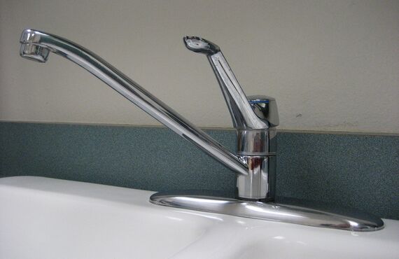 坂戸市を中心にトイレのつまりを修理する配管工事や水道工事を行います